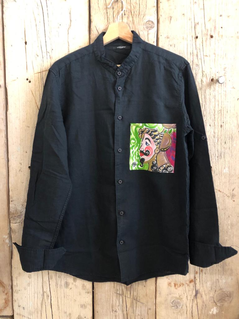 D122 - Camicia di lino nera con taschino paladino